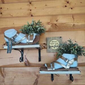 Toms NWT Kacie Sandals High Shine Gold Metallic Strappy Faux Leather Shoes Sz 8